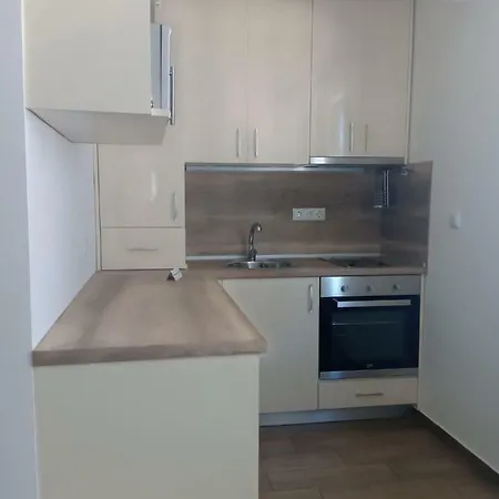 Апартамент За Нощувки Малибу Apartment *